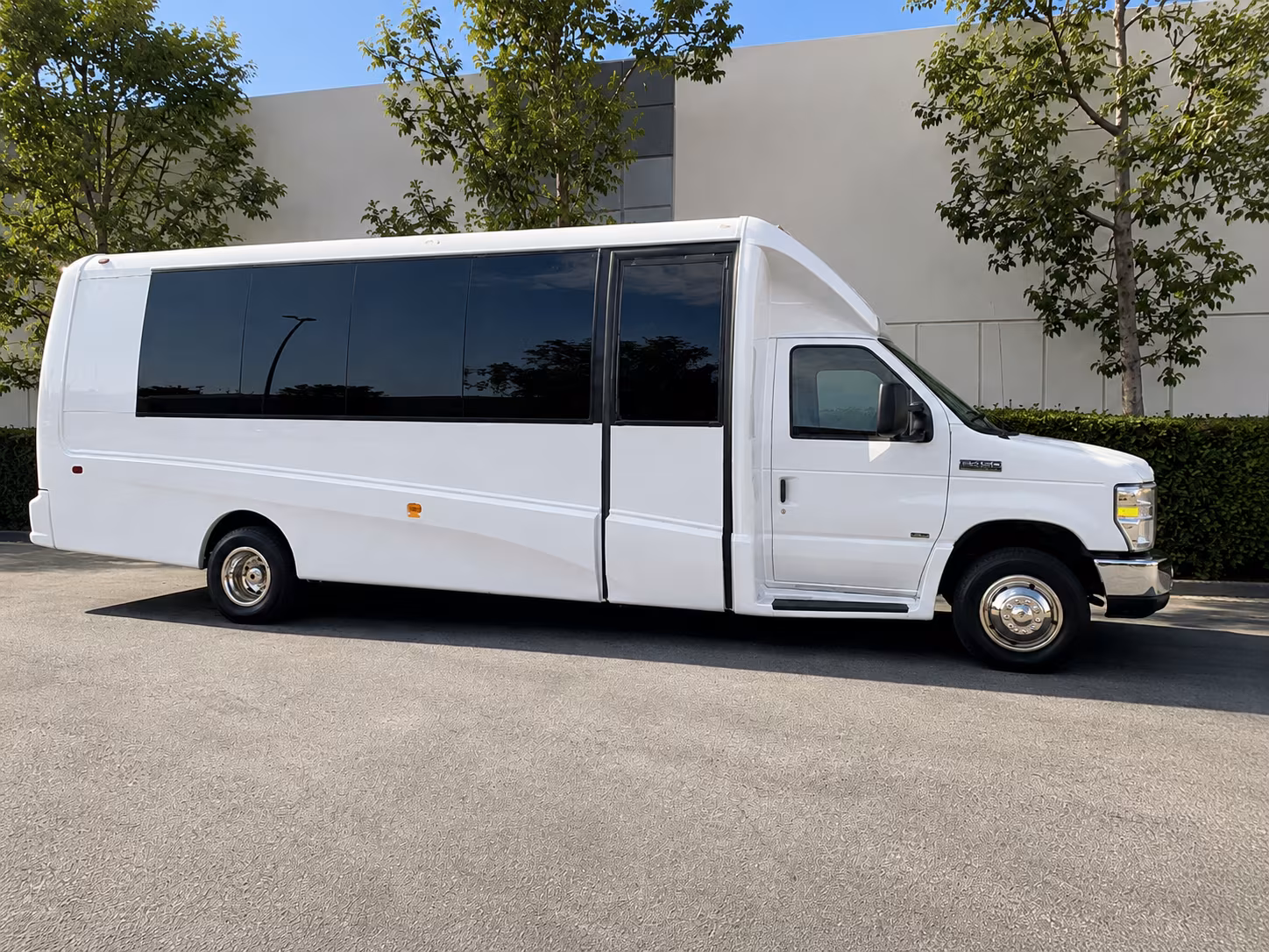 minibus rentals for intimate somerville wedding groups