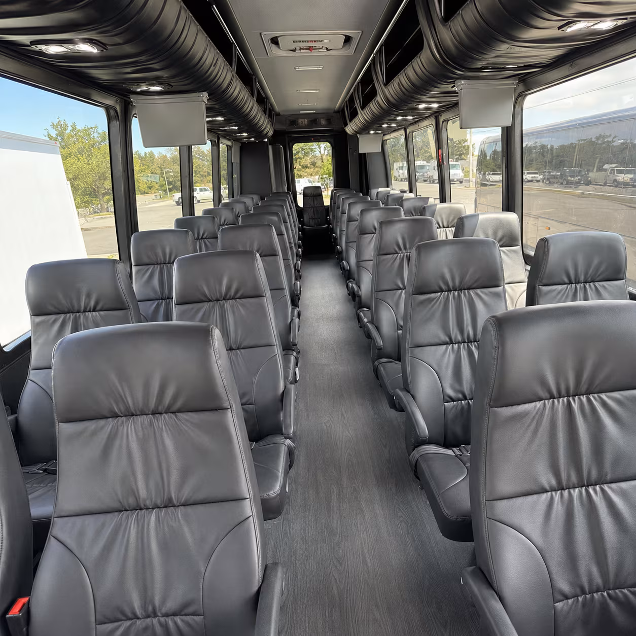 minibuses and charter buses to xfinity center and leader bank pavilion